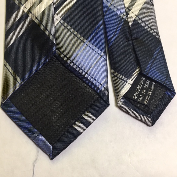Le 31 exclusive Simons- blue, black, white plaid tie. 100% silk NWT - Picture 4 of 10